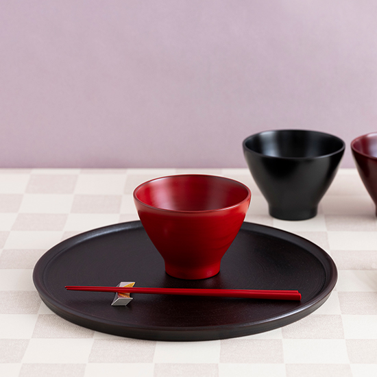 丸盆 根来ロクロ目 丸盆（全2サイズ） – 象彦 公式オンラインショップ