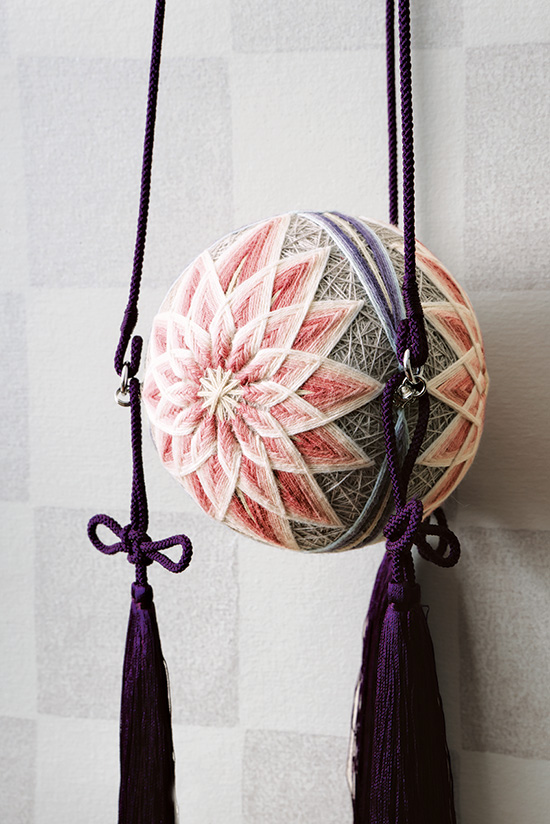 菊の手まり飾り