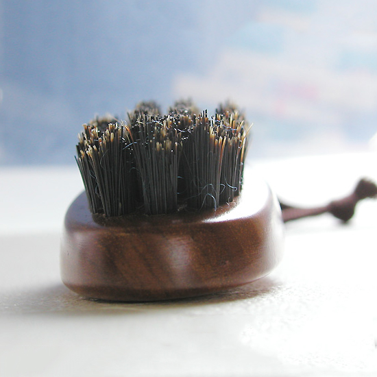 毛玉取りブラシ