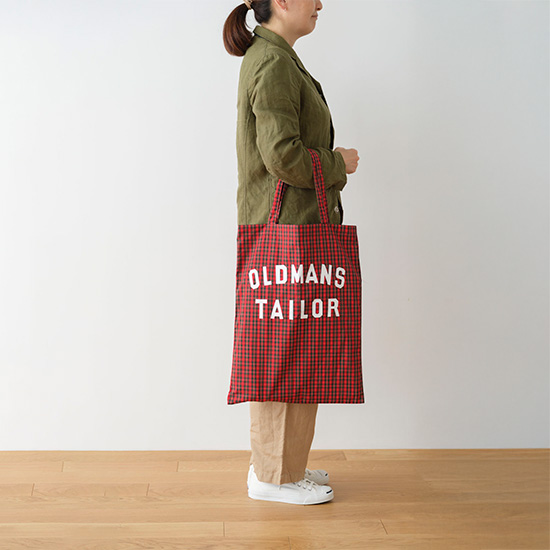 ロゴプリント　トートバッグ