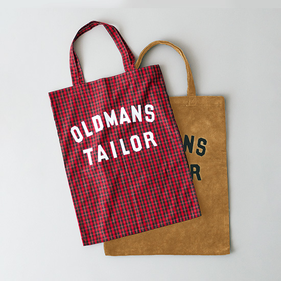 ロゴプリント　トートバッグ