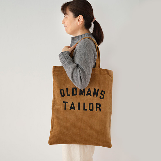 ロゴプリント　トートバッグ