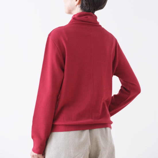 ウールのタートルネック