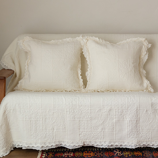 クッションカバー　ダブルレース