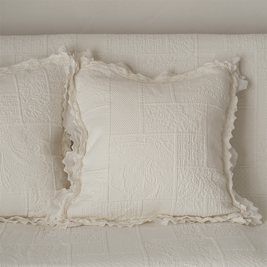 クッションカバー　ダブルレース