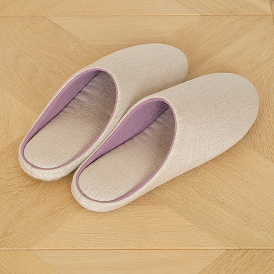 リネンのスリッパ