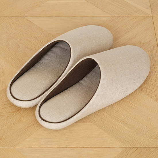 リネンのスリッパ