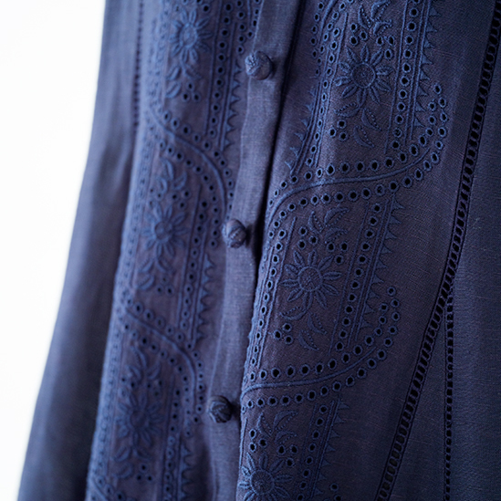 刺繍ワンピース　ネイビー
