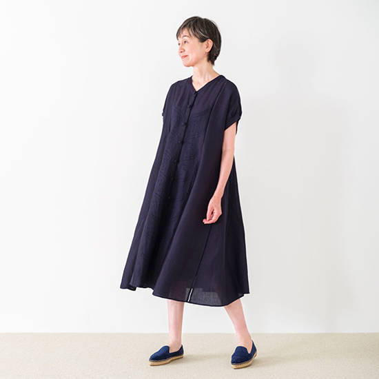 刺繍ワンピース