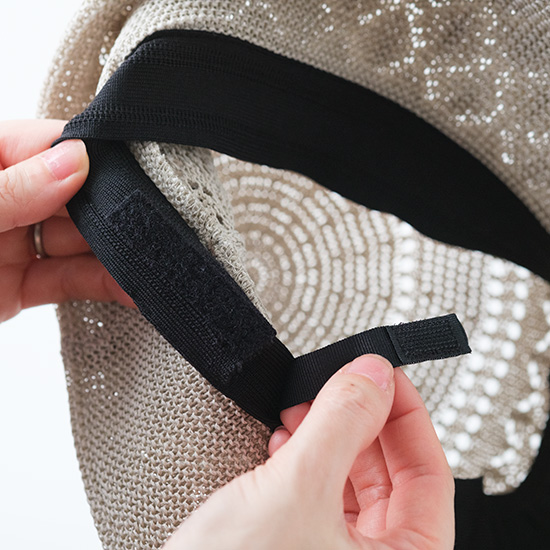 透かし編みの帽子