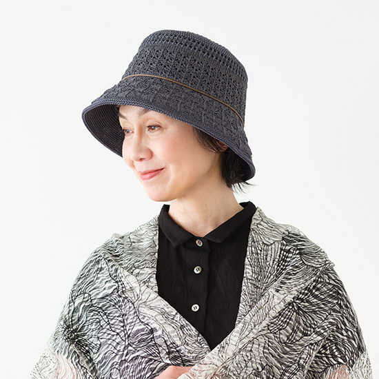 透かし編みの帽子