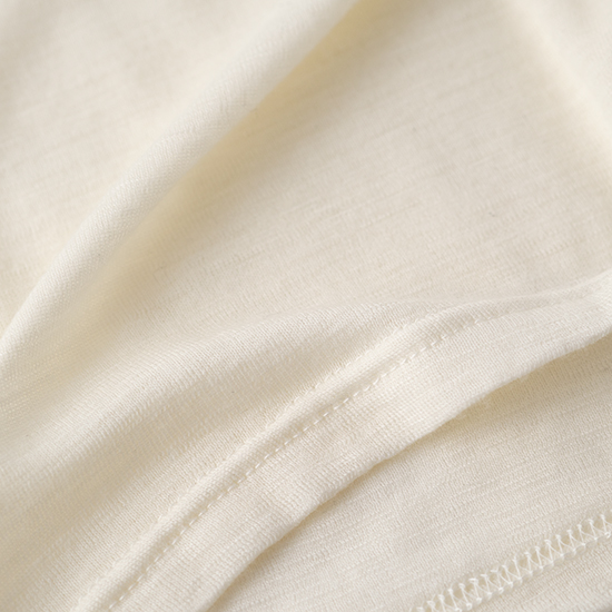 ハイネックTシャツ