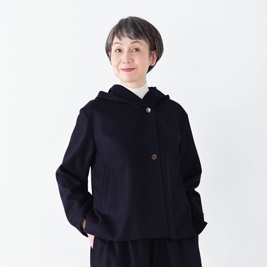 チェックのベルコート