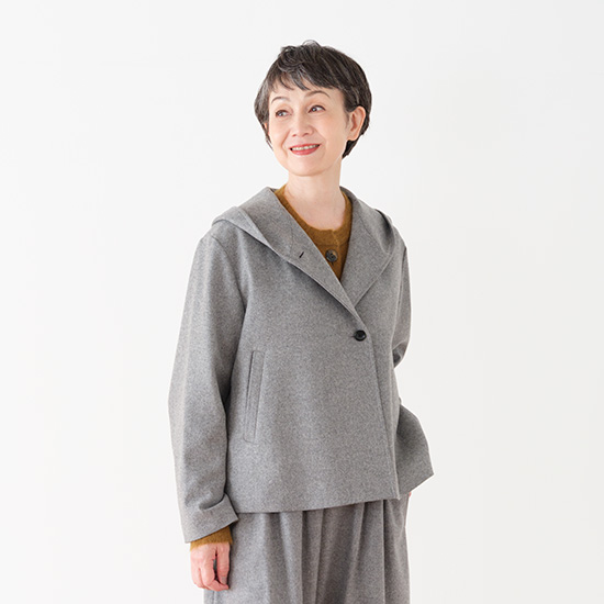 チェックのベルコート