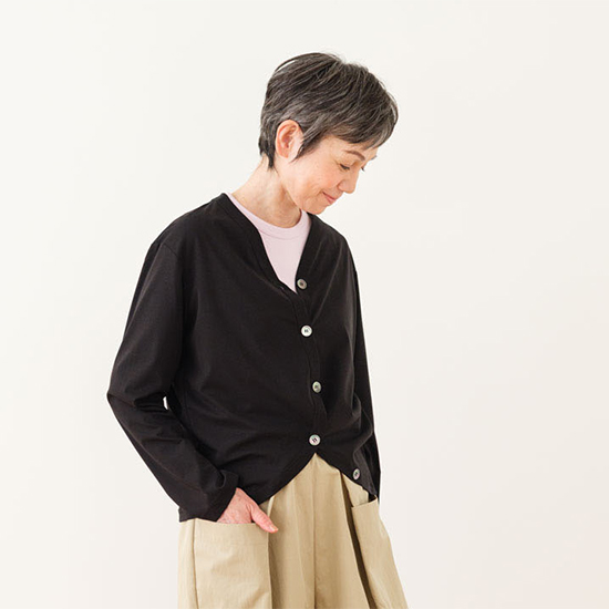 トラペーズパンツ