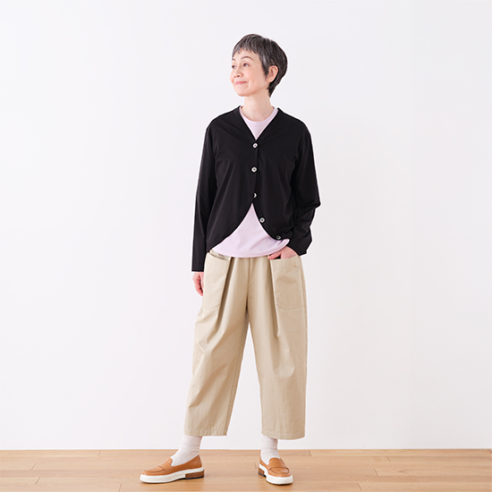トラペーズパンツ