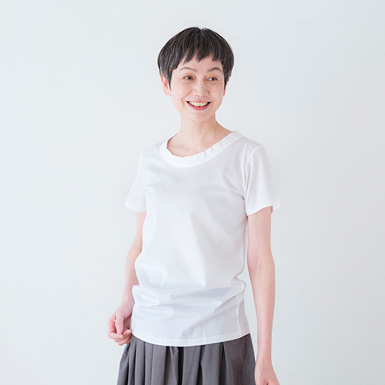 クルーネックTシャツ