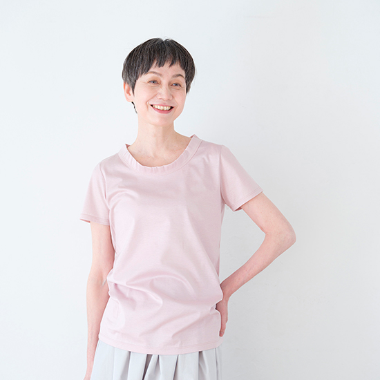 クルーネックTシャツ