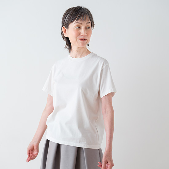 クルーネックTシャツ　半袖　ホワイト