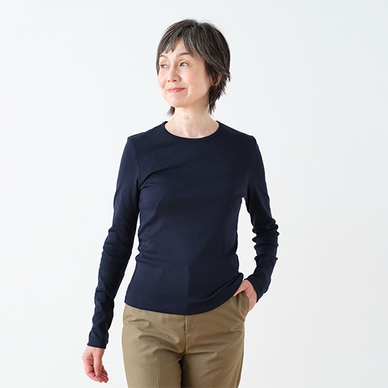 クルーネックTシャツ　長袖　ネイビー