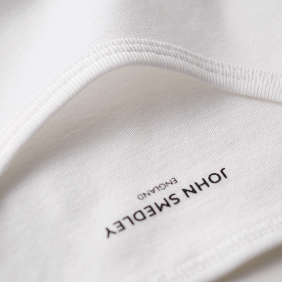 クルーネックTシャツ　長袖　ホワイト