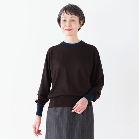 クルーネックニット