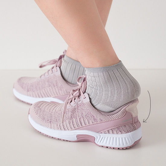 ハンズフリー　スニーカー