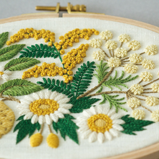 フラワーブーケの刺繍キット