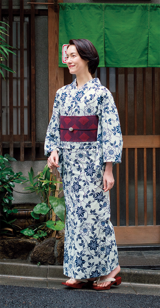 鉄線（てっせん）柄の浴衣【中古品】 着物・浴衣