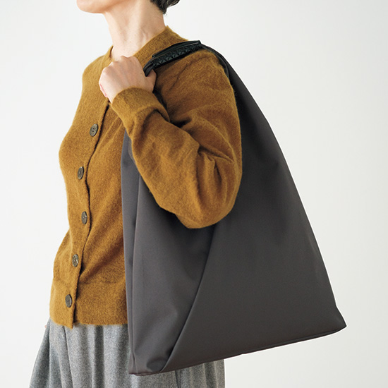 革持ち手のあずまバッグ